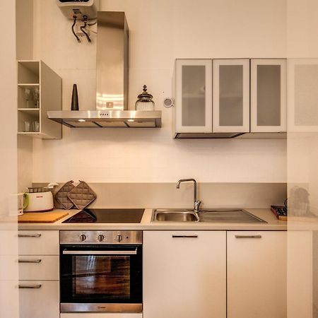 Elegant Apartment Behind The Colosseum روما المظهر الخارجي الصورة