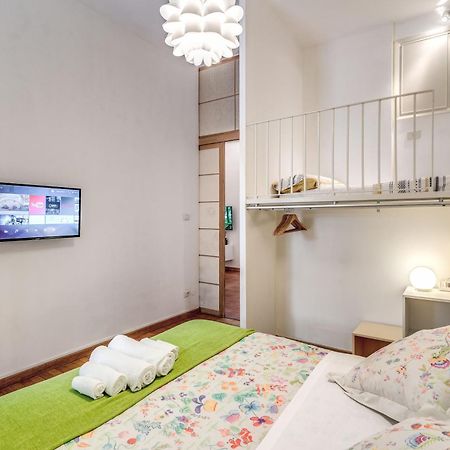 Elegant Apartment Behind The Colosseum روما المظهر الخارجي الصورة
