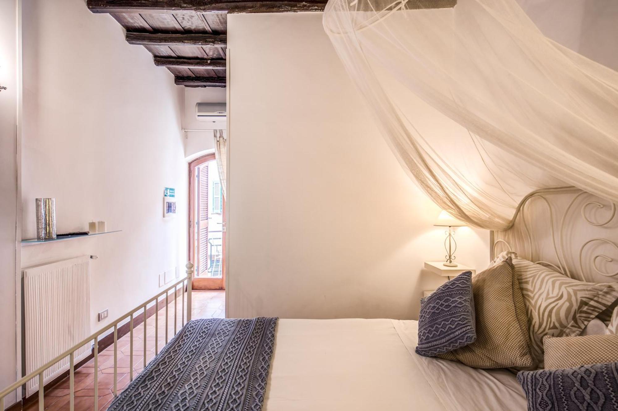 Elegant Apartment Behind The Colosseum روما المظهر الخارجي الصورة