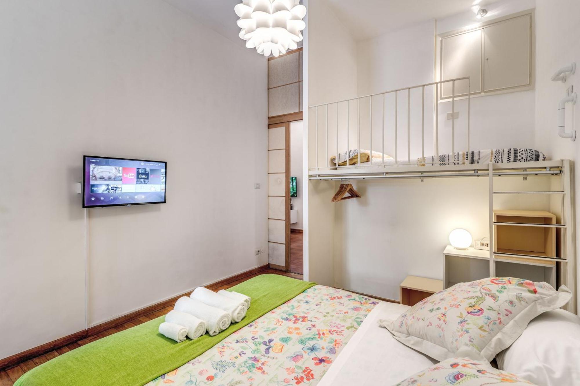 Elegant Apartment Behind The Colosseum روما المظهر الخارجي الصورة