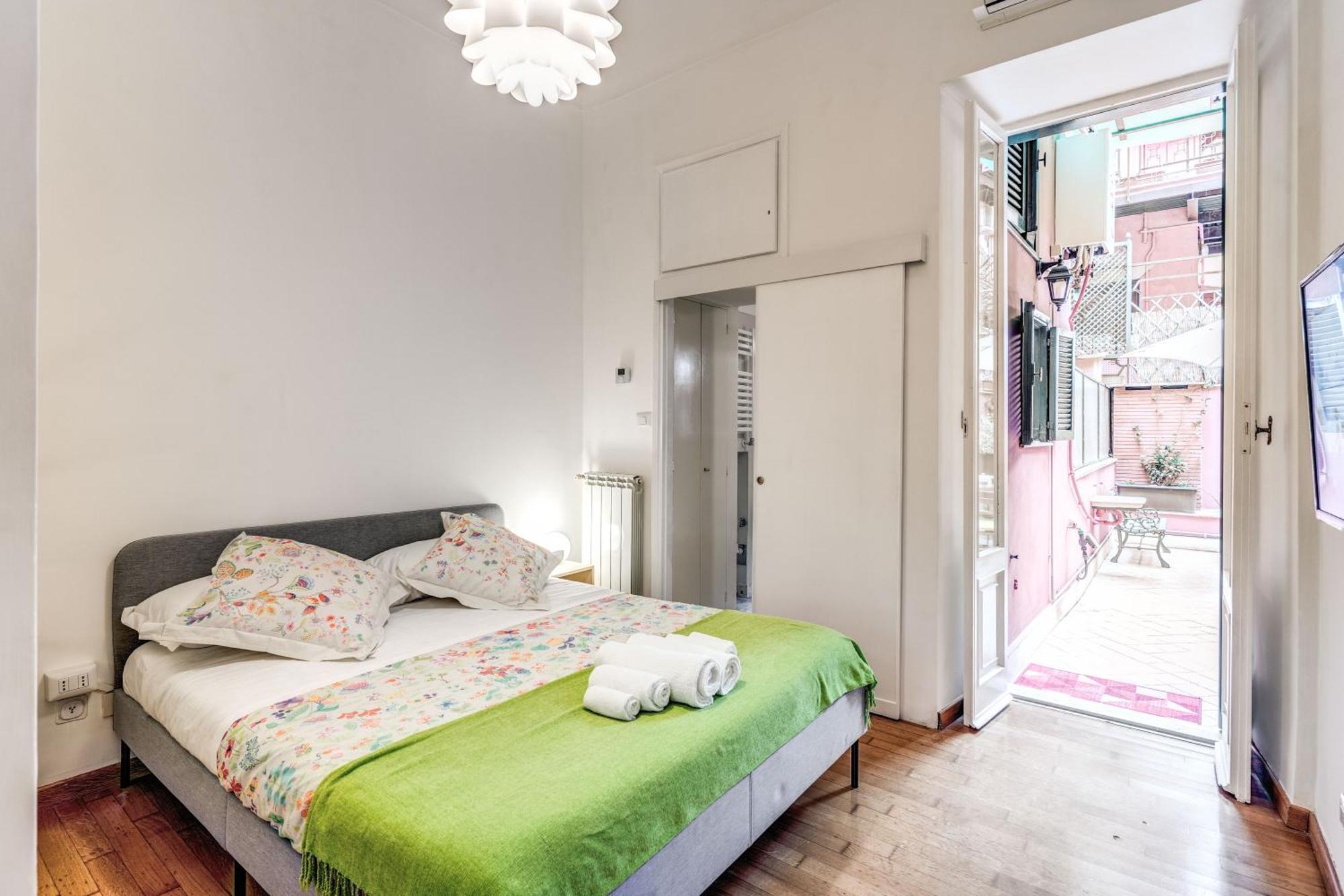 Elegant Apartment Behind The Colosseum روما المظهر الخارجي الصورة