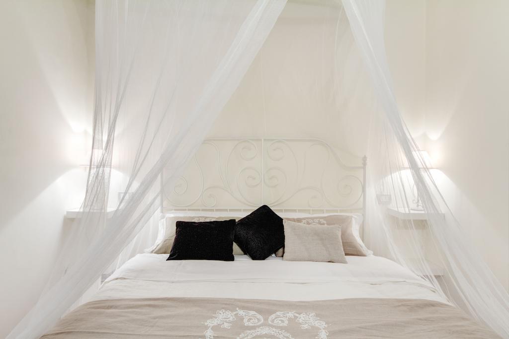 Elegant Apartment Behind The Colosseum روما الغرفة الصورة
