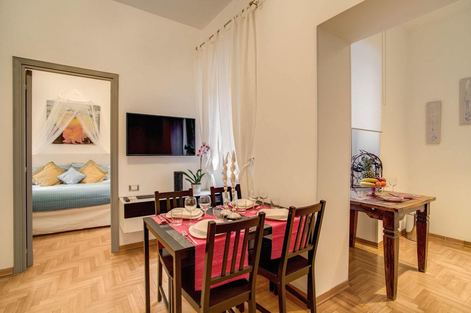 Elegant Apartment Behind The Colosseum روما المظهر الخارجي الصورة