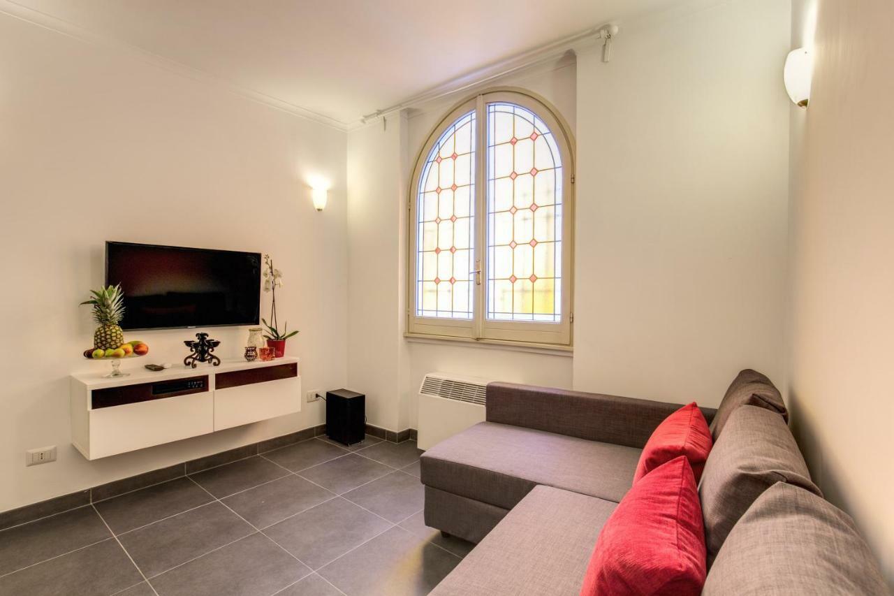 Elegant Apartment Behind The Colosseum روما المظهر الخارجي الصورة