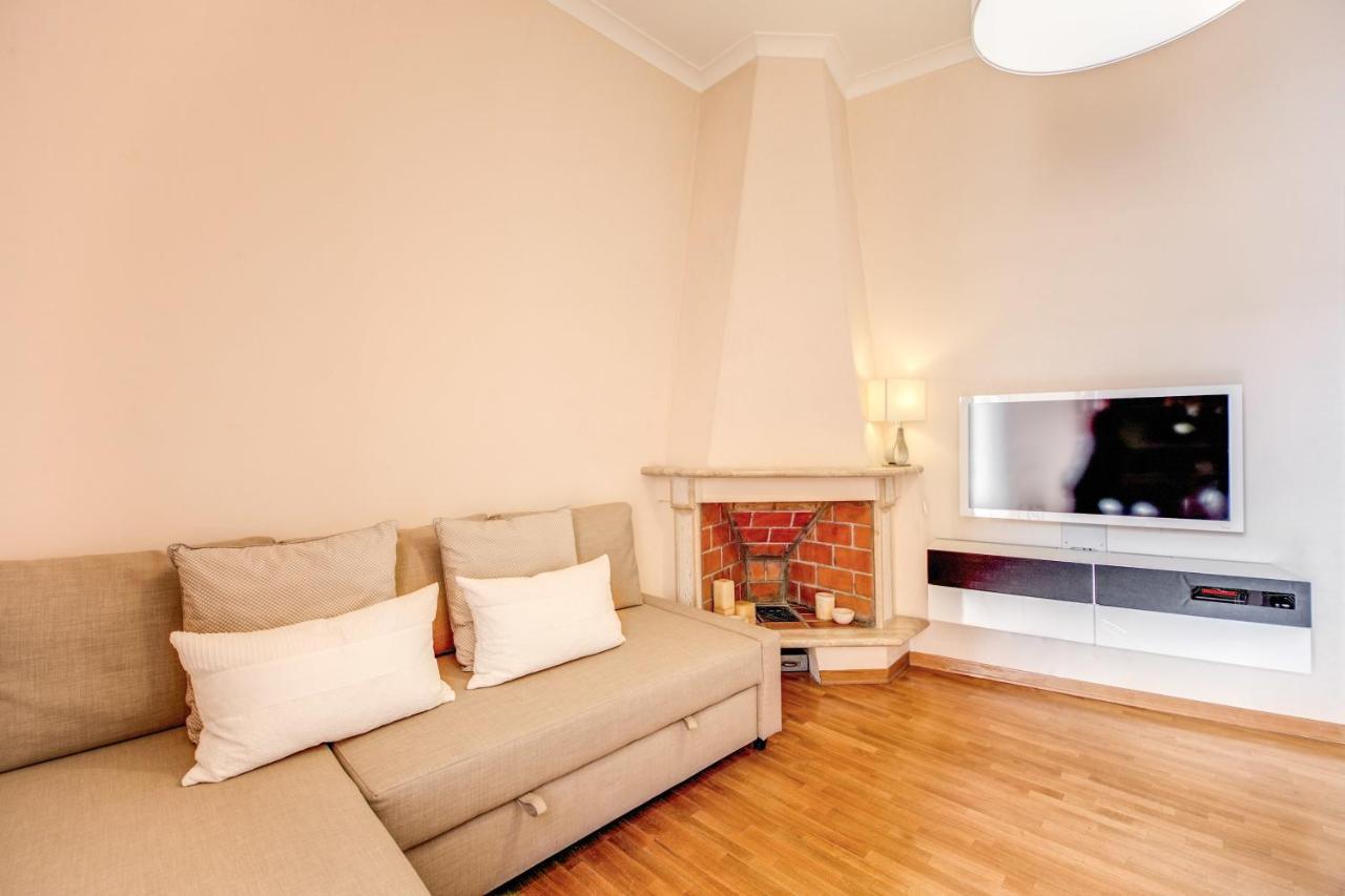 Elegant Apartment Behind The Colosseum روما الغرفة الصورة